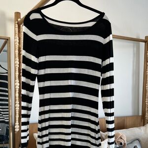 INC International Concepts Black and White Long Sleeve Top